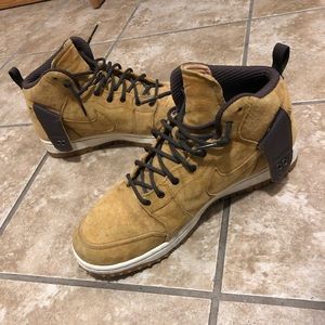 Nike Dunk CMFT Sneakerboot “Wheat”